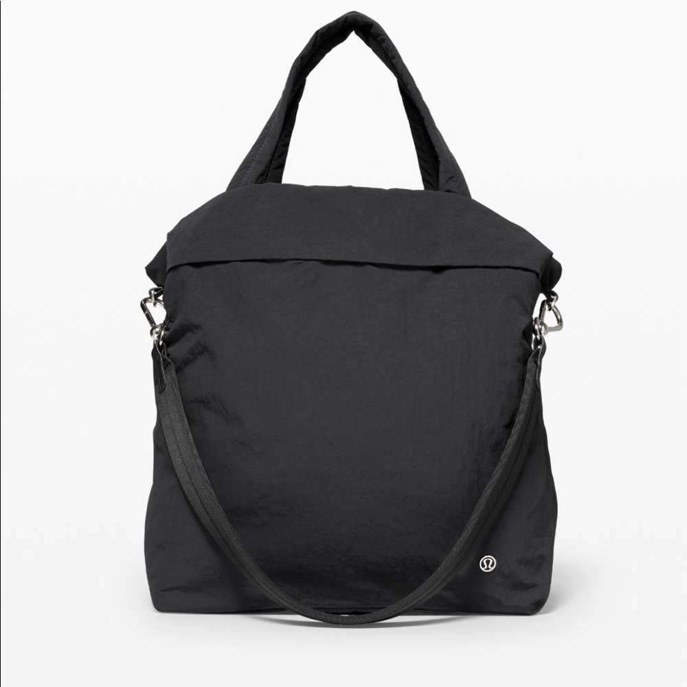 Lululemon On My Level bag